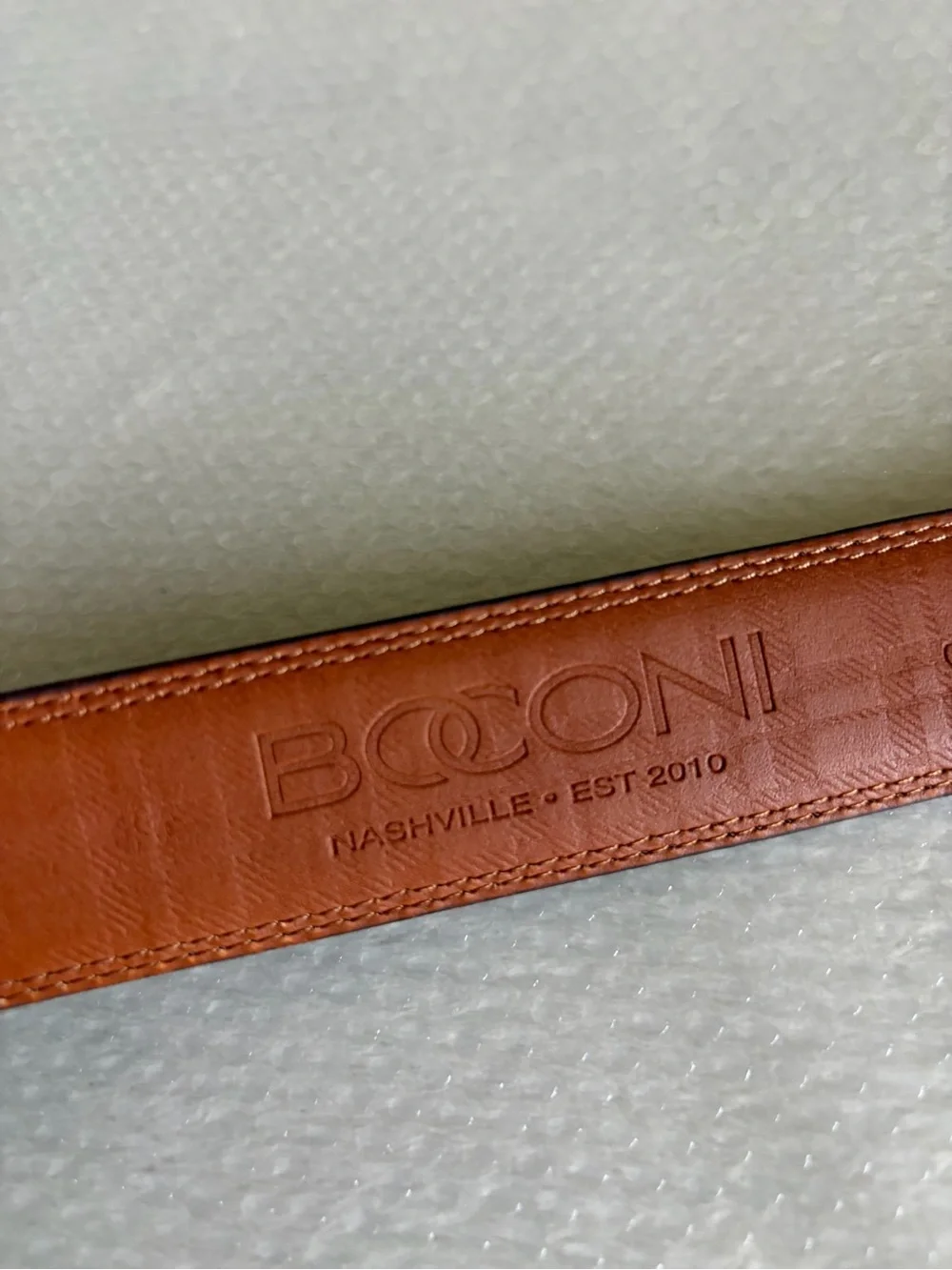 Boconi Two-Tone Leather Belt in Dark Brown with Tan Interior‎